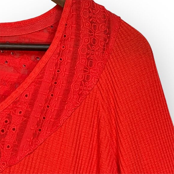 Free People Top Women Size PS Orange Eyelet Lace Bell Sleeve V Neck Boho - Picture 6 of 10